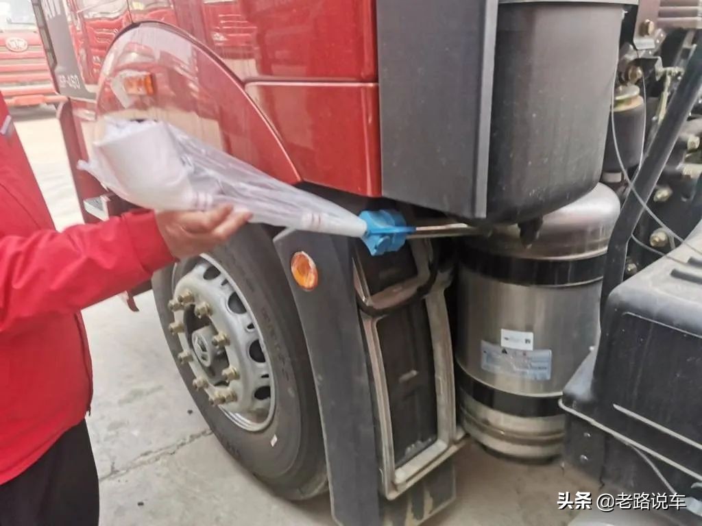 合肥解放j6p560马力牵引车报价,解放j6创富版220马力介绍