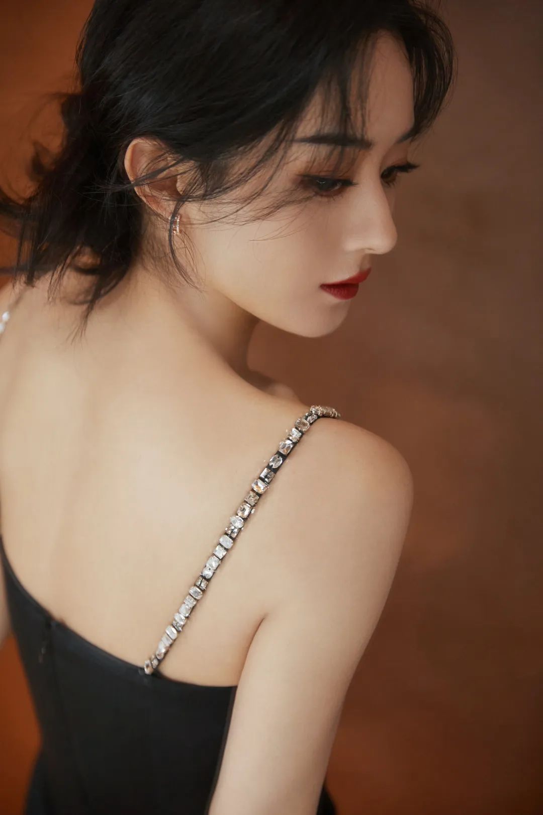 今年冬天流行显脸小的新款发型,今年流行的冬季发型减龄