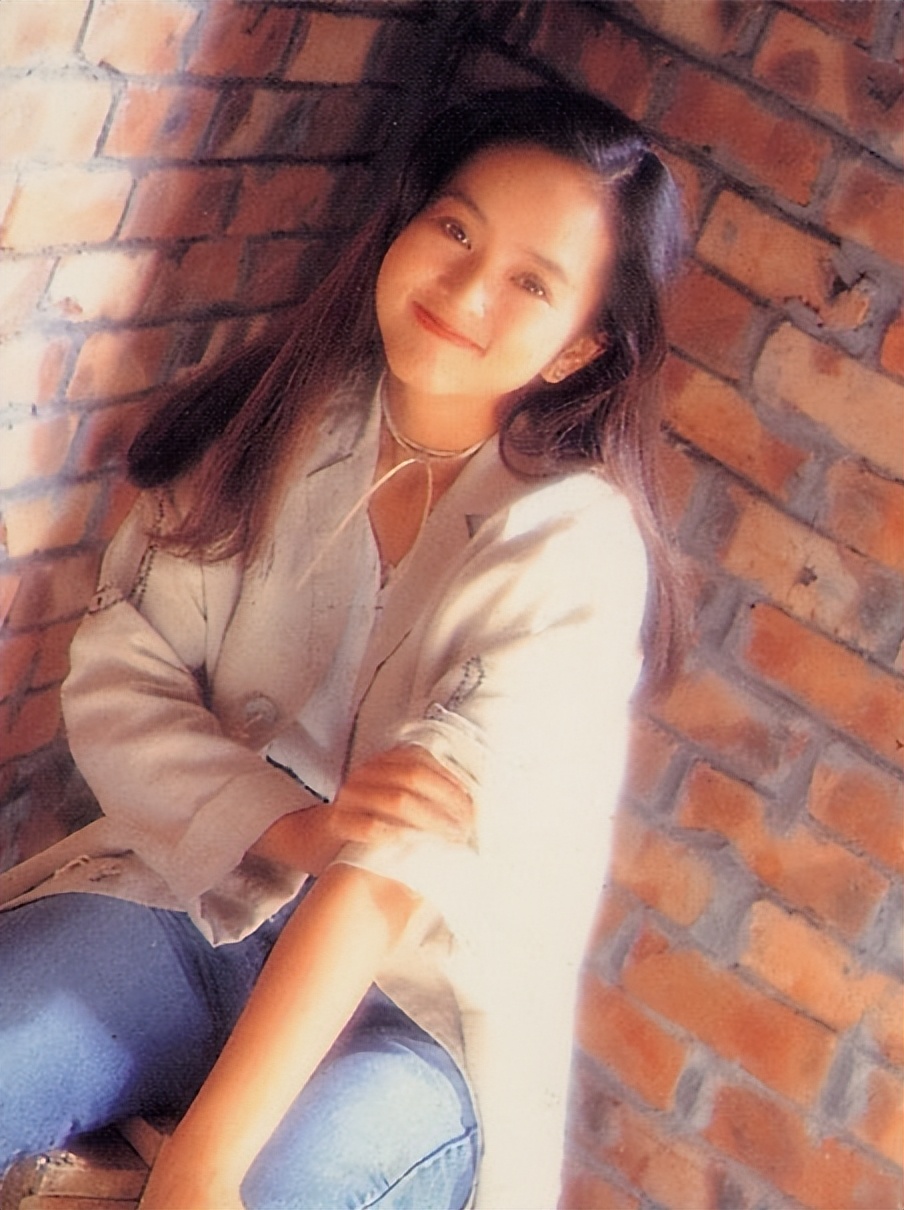 香江群音所有歌手名单,香江美人叶蕴仪