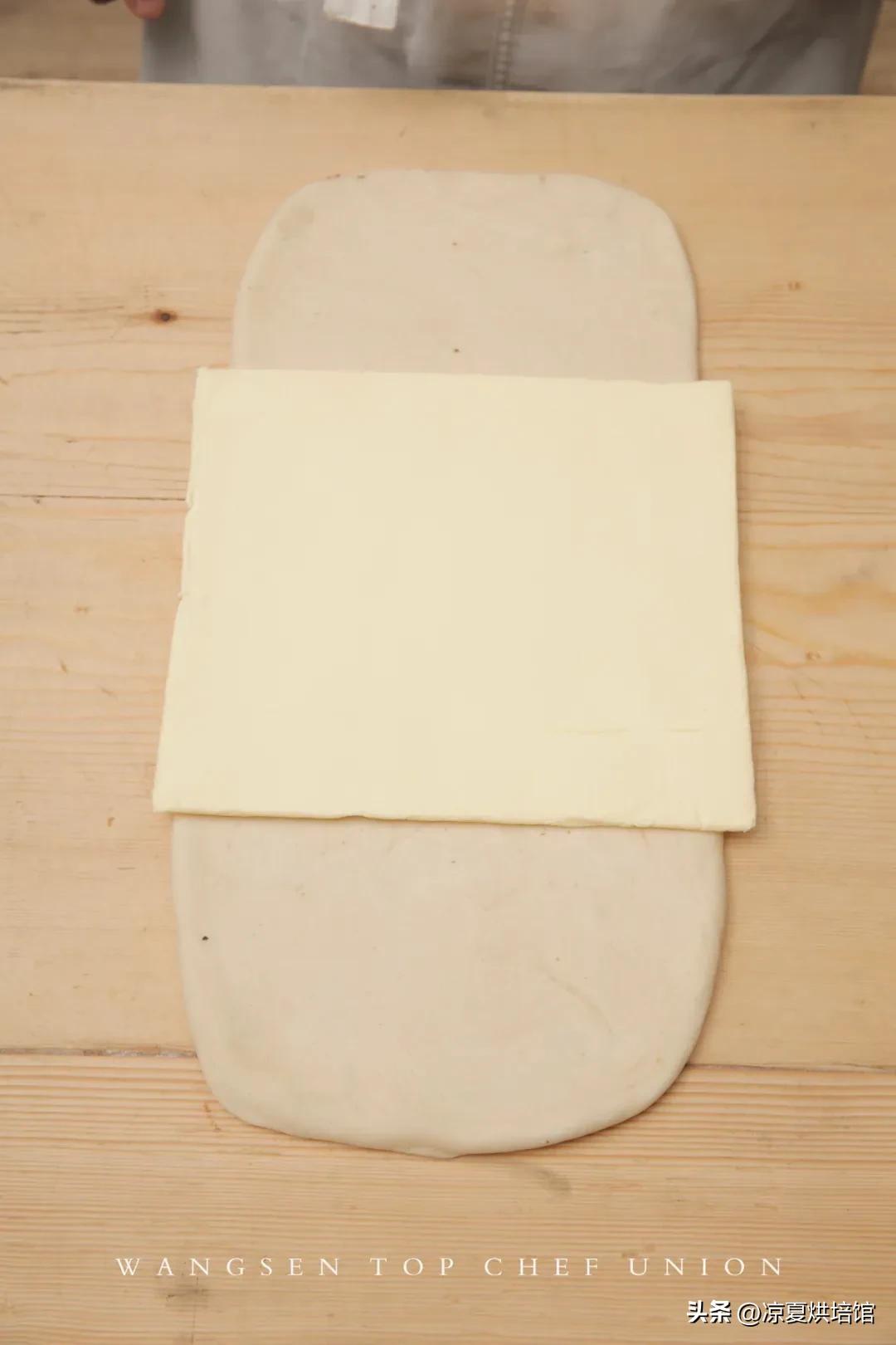 丹麦牛角开酥教程,手工奶酥吐司面包