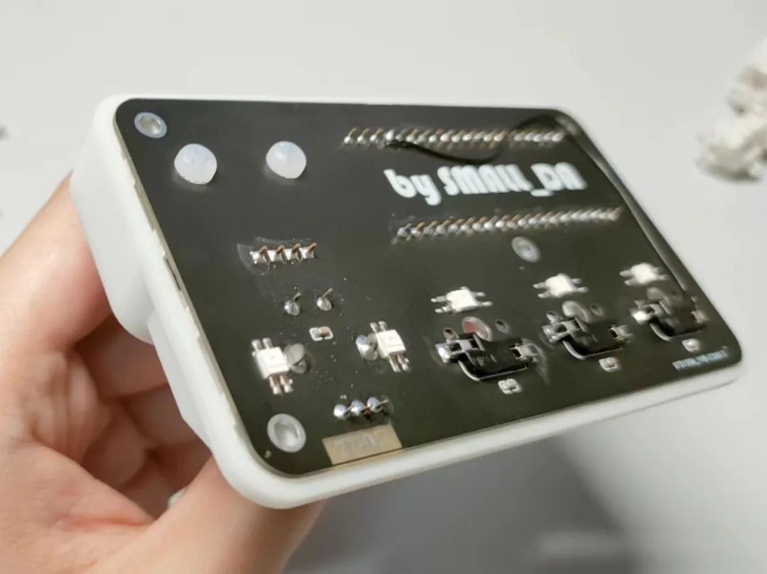 帅小伙花30块钱做了个小键盘，还开源了