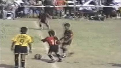 从“侏儒”到“巨人”——球王梅西