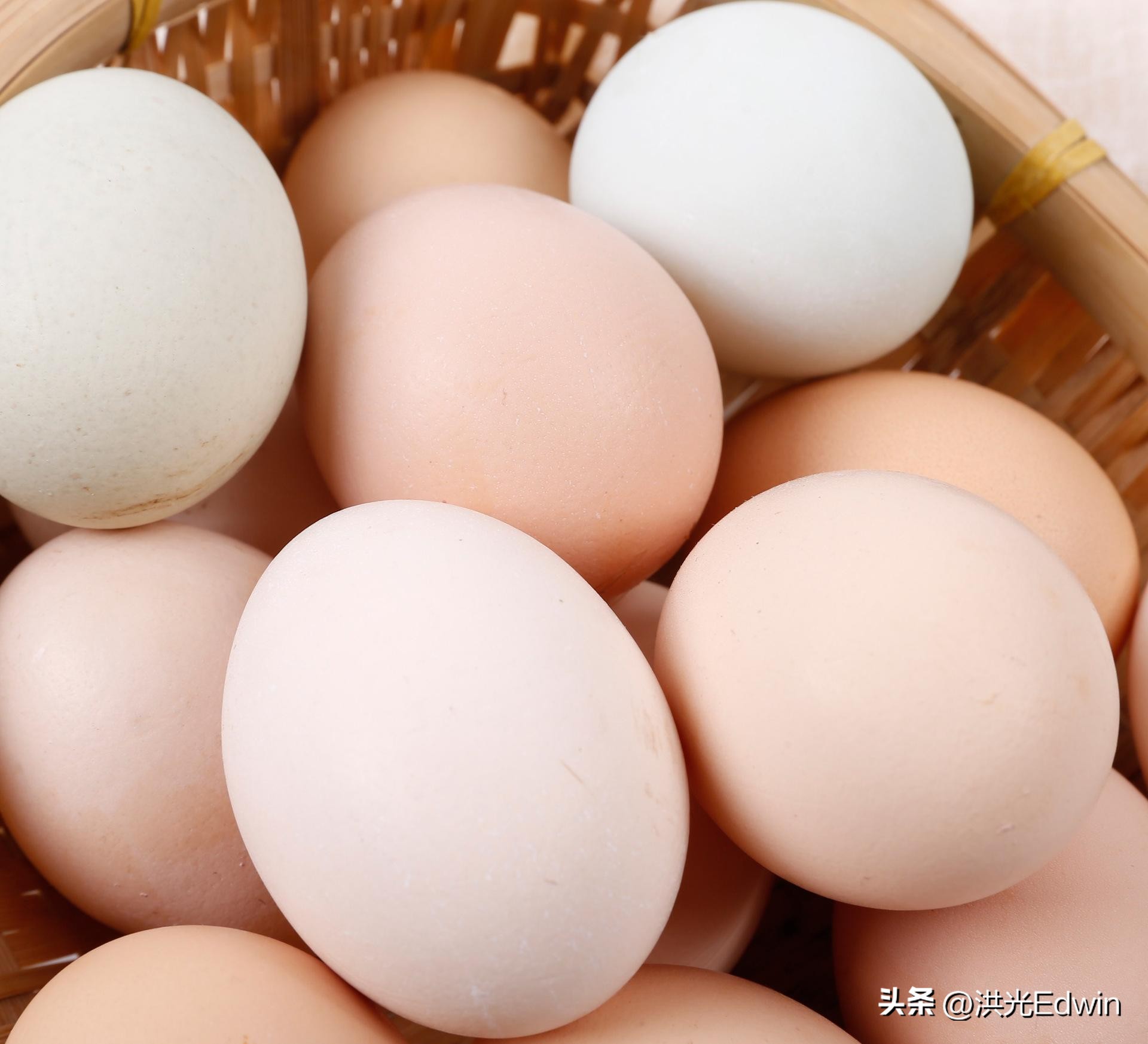 母鸡的蛋天天被拿走它不会生气吗,鸡蛋被拿走母鸡为什么不生气