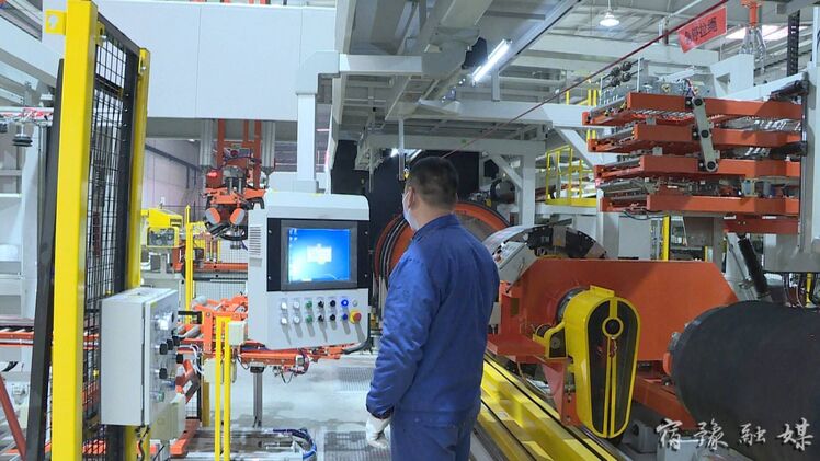 假期不打烊开足马力保供需,假日不放假