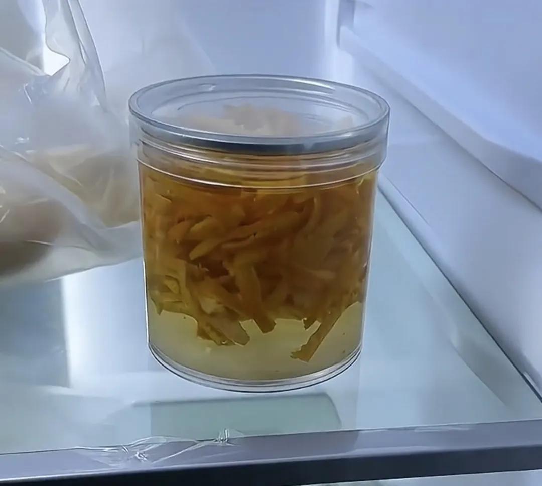 生活小妙招衣服发霉洗不掉怎么办,衣服发霉发黄怎么洗掉霉斑