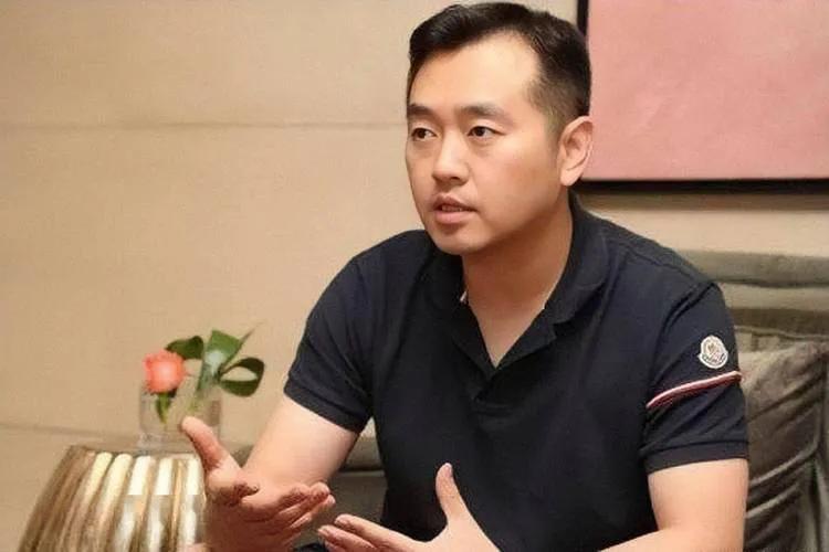 马龙夺冠时张继科和许昕的反应,中国乒乓球马龙和许昕谁强