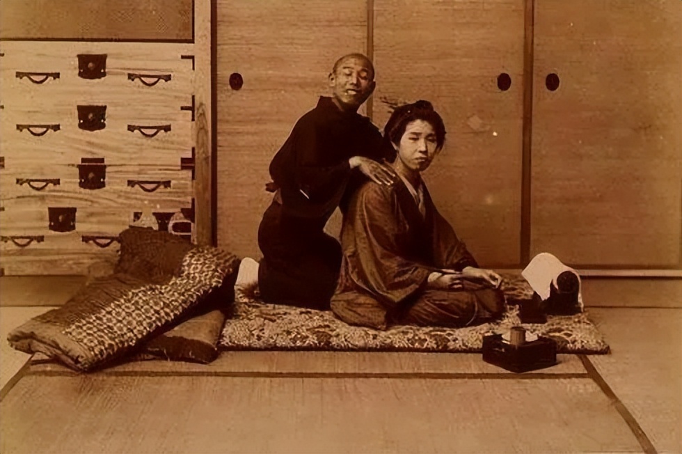 “私”小说鼻祖《棉被》：露骨地描写，大胆地暴露，私在何处？