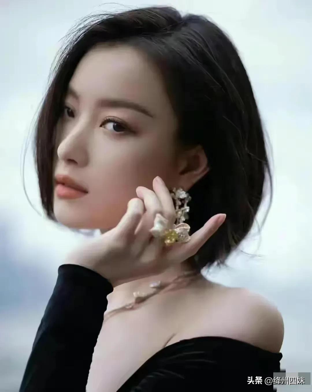 50岁还没有鱼尾纹面相,50岁还没有眼袋怎么回事