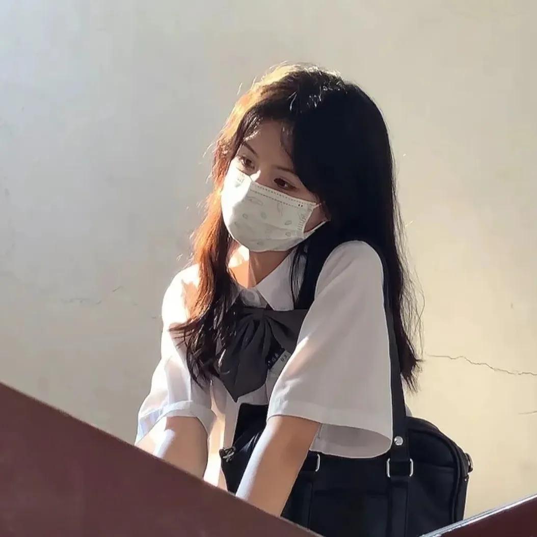 口罩女头小众好看,很火口罩女头