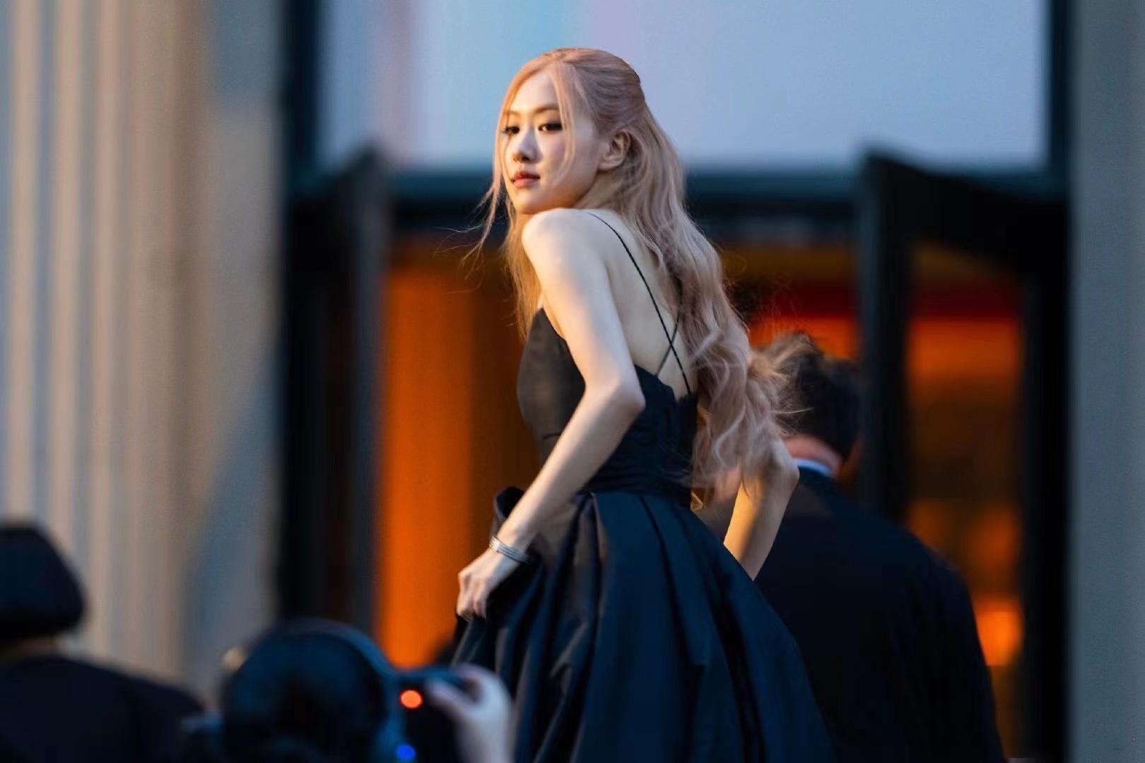 blackpink朴彩英被针对视频,blackpink最新照片rose朴彩英