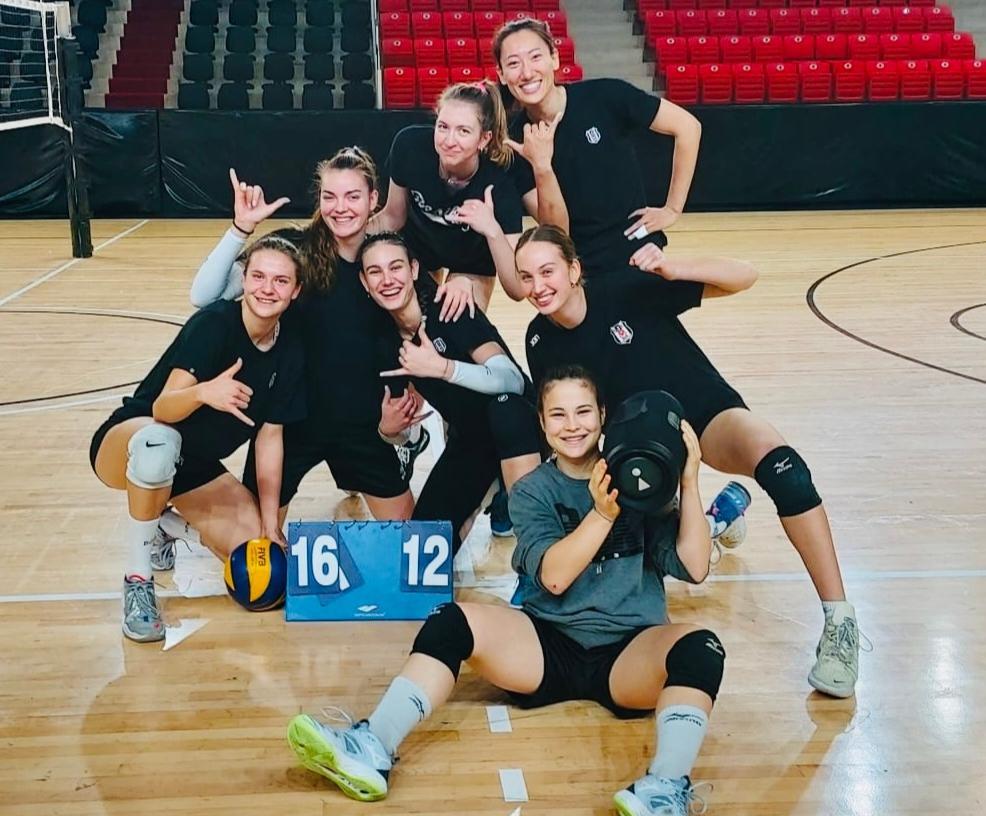 中国女排名将宣布暂别赛场,中国女排国手退赛