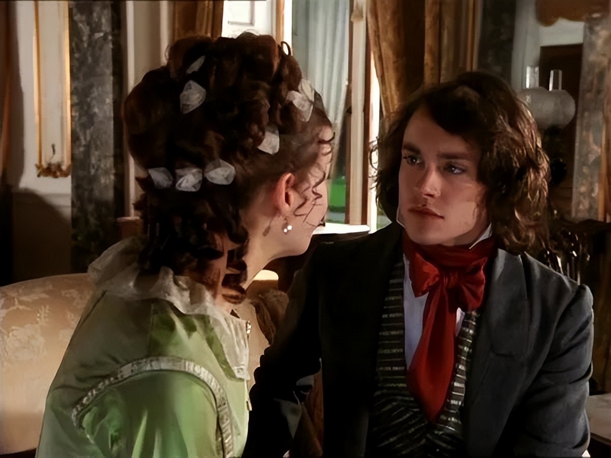 大卫科波菲尔简介及人物形象分析,大卫科波菲尔ppt课件人物形象分析