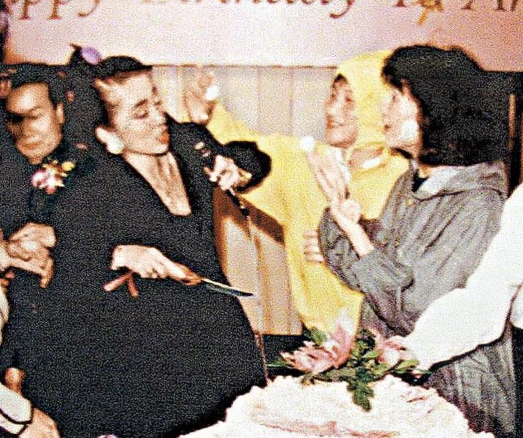 梅艳芳怎么走出失恋,梅艳芳漫步人生路