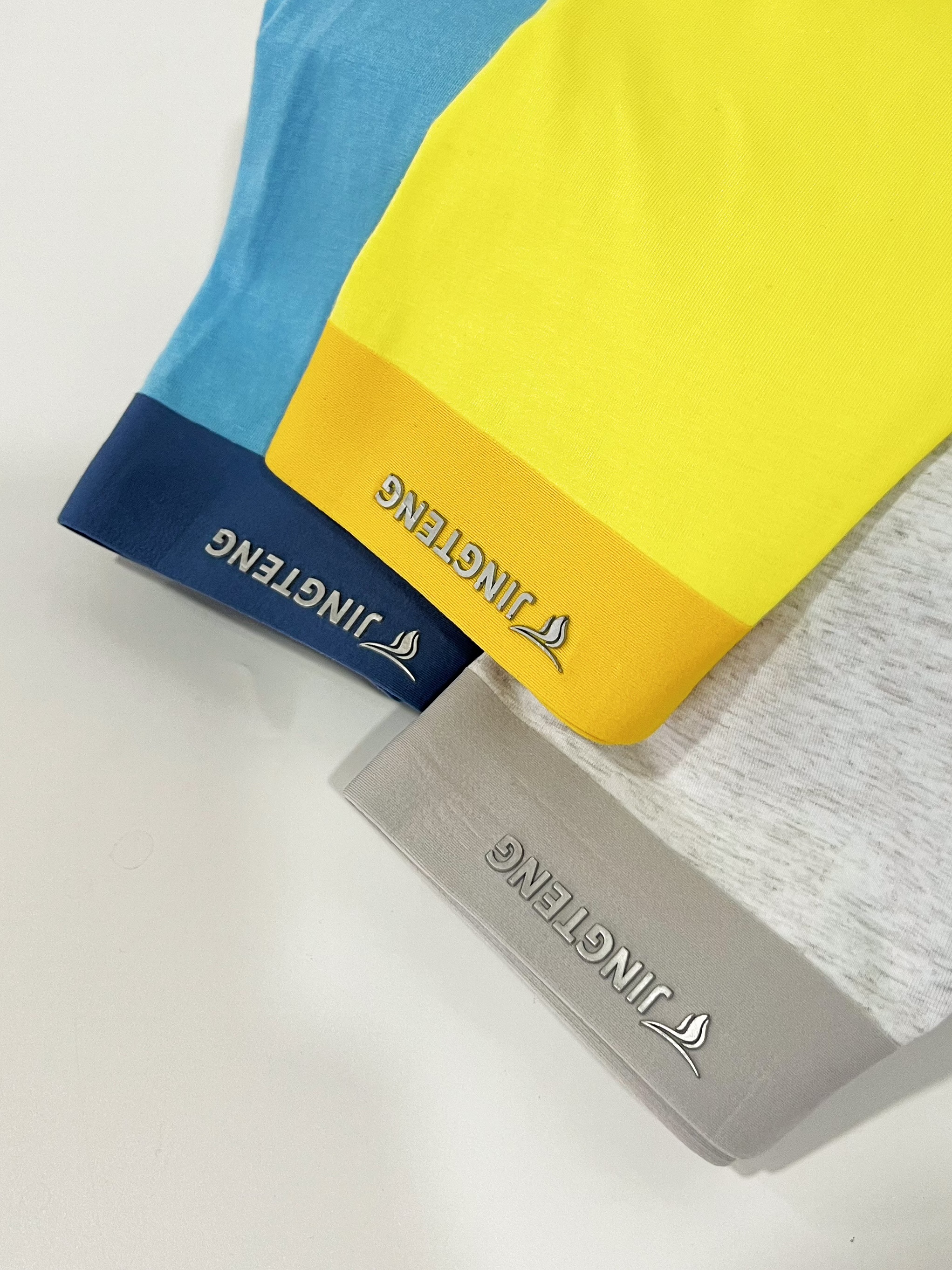 和它的相处，就像老友一般舒适！穿上这条*裤内**，尽享舒爽！