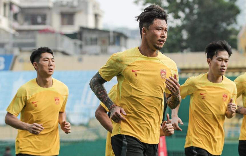 PK新西兰！国足首发11人浮现：武磊+新10号领衔，新帅首秀3线失衡