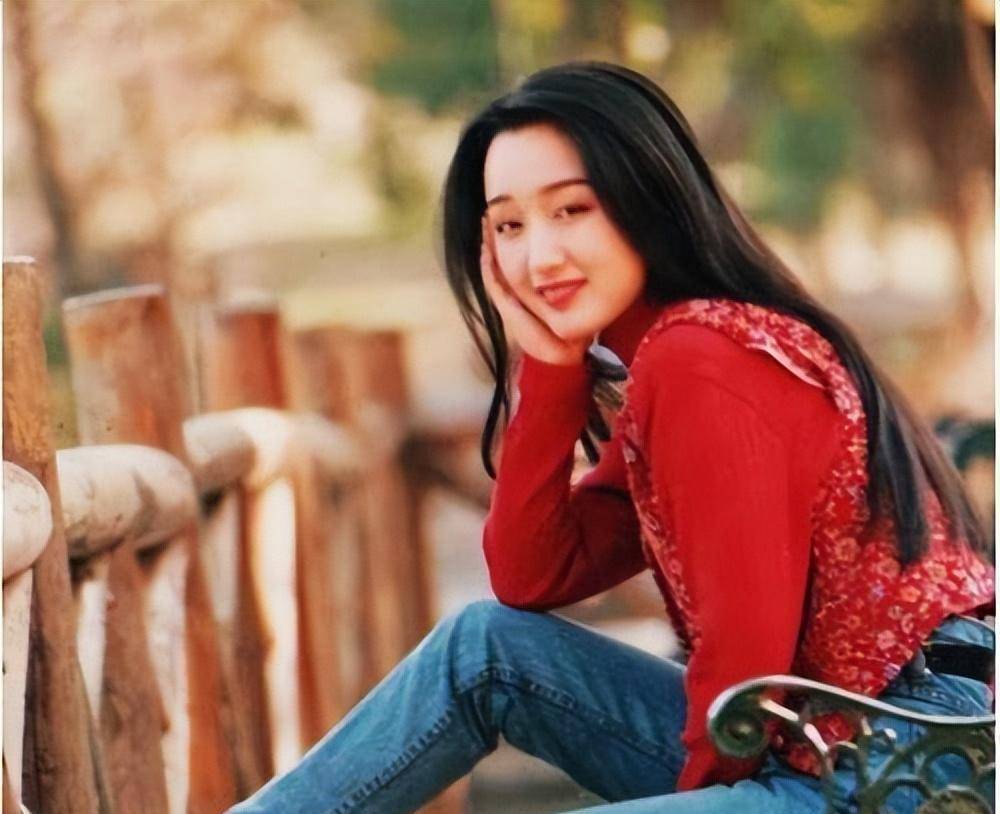 52岁杨钰莹怀孕了吗,52岁杨钰莹以前有过小孩吗