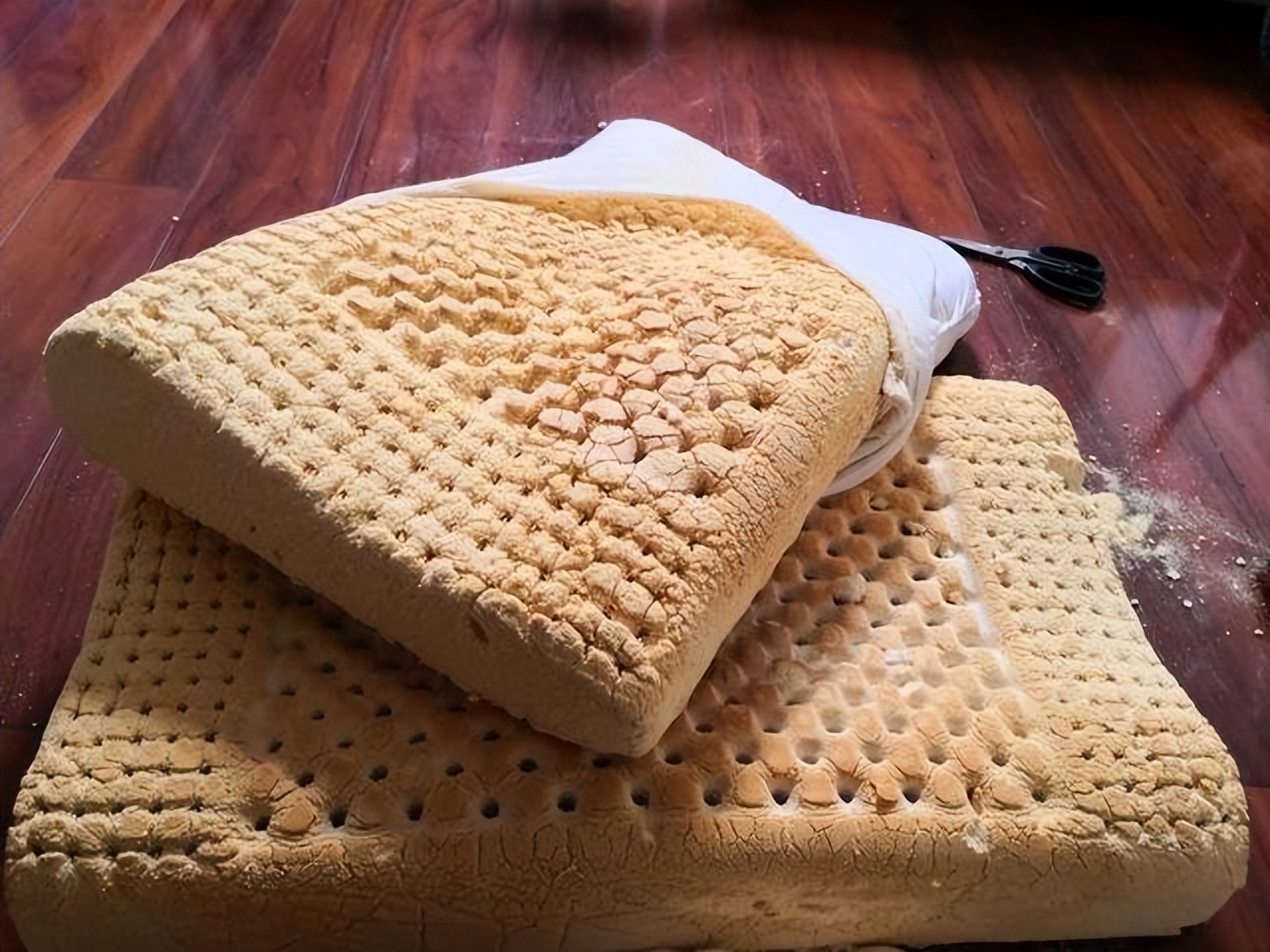 乳胶枕真有那么好么,乳胶枕真的那么好用吗