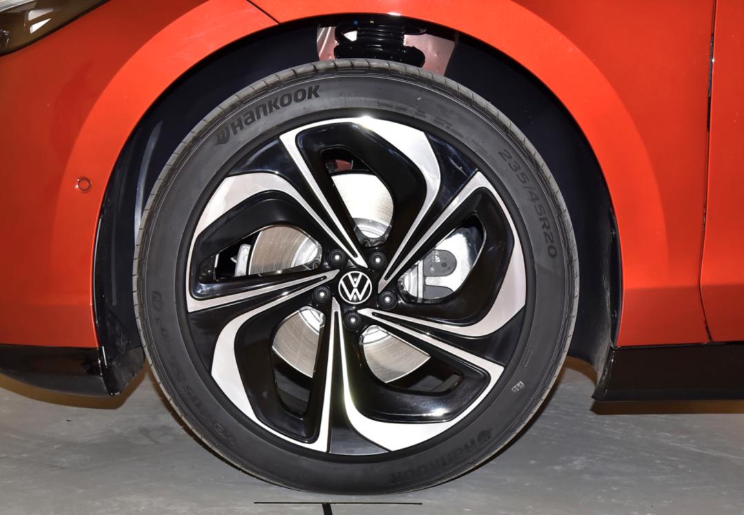 现在新款车配的热门轮胎型号,车展国产轮胎最全配套汇总