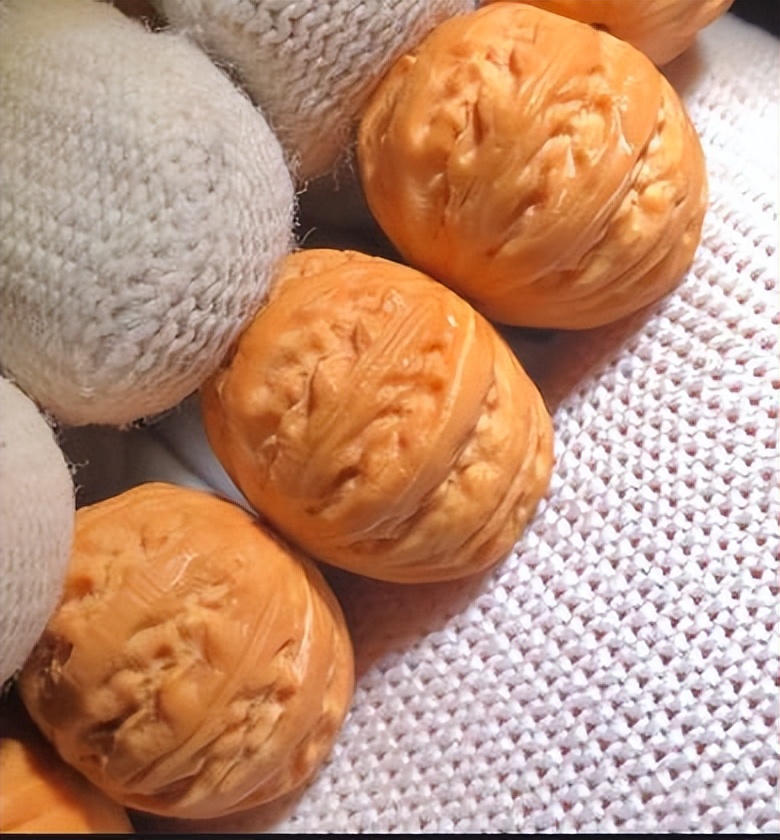 龙鳞凤尾核桃手串怎么盘玩,新上手核桃手串盘玩步骤方法