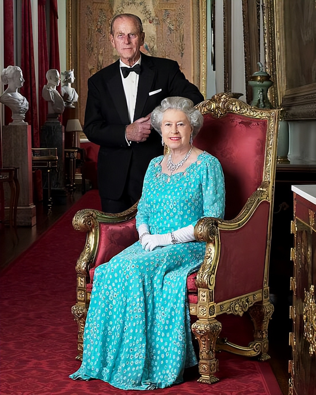 英国女王伊丽莎白二世珍珠项链,英女王伊丽莎白二世首饰