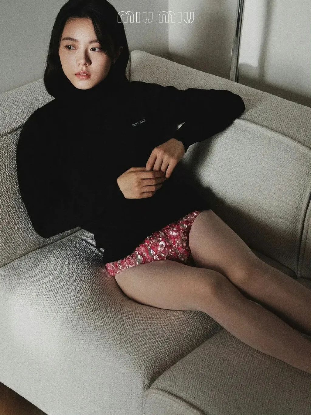 董洁黄色裙子黑色裤子,董洁穿钻石短裤引热议