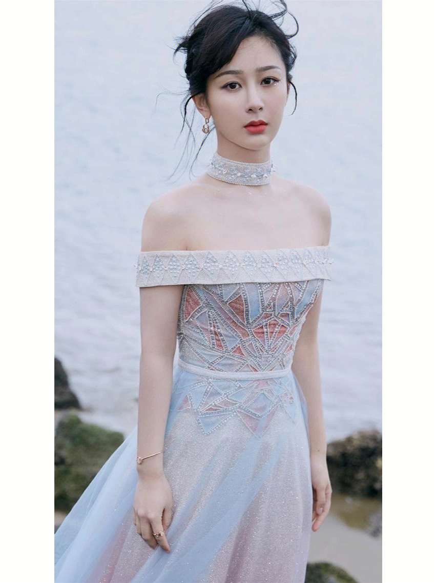 杨紫贝雷帽张艺兴,杨紫同款贝雷帽编发教程