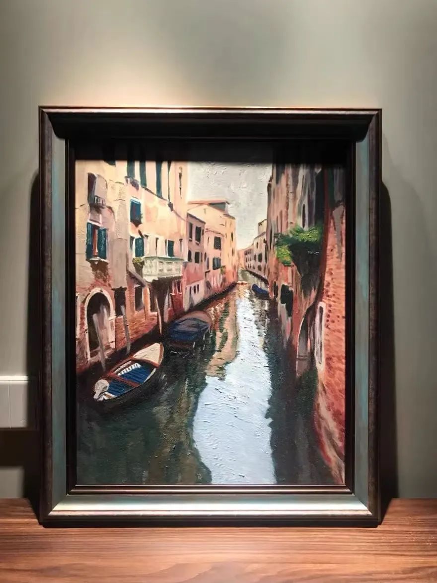 结婚照挂在卧室哪个位置好,结婚照挂在什么地方最合适