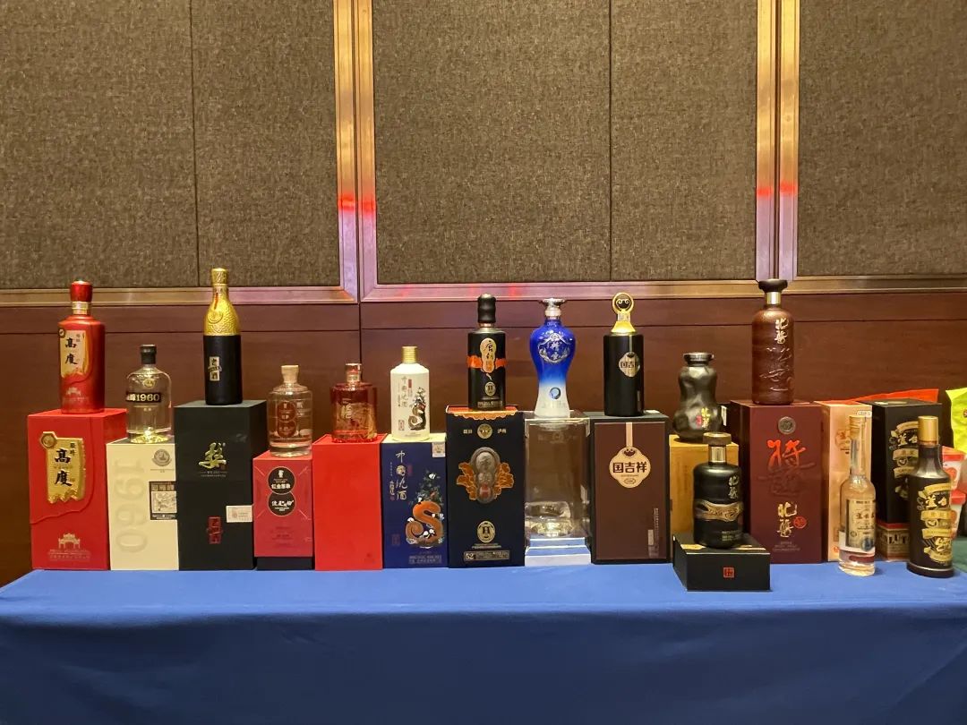 酒庄号快报：圆桌论坛酒庄授牌专家论酒聚智酒庄发展开启创新未来