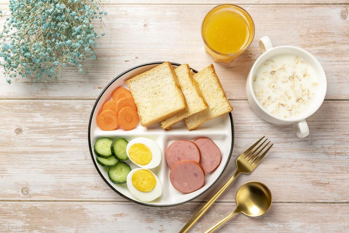 快速早餐营养健康美味,早餐怎么吃最营养又健康