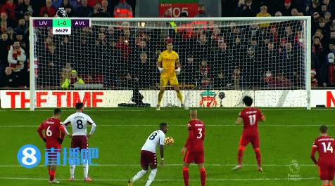 上周末在客队教练席成为全场焦点的杰拉德三年后能否接班渣叔?