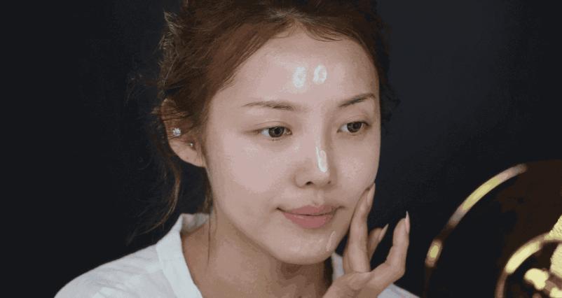 建议女人不管多老出门尽量化淡妆,新手该如何化淡妆呢女生