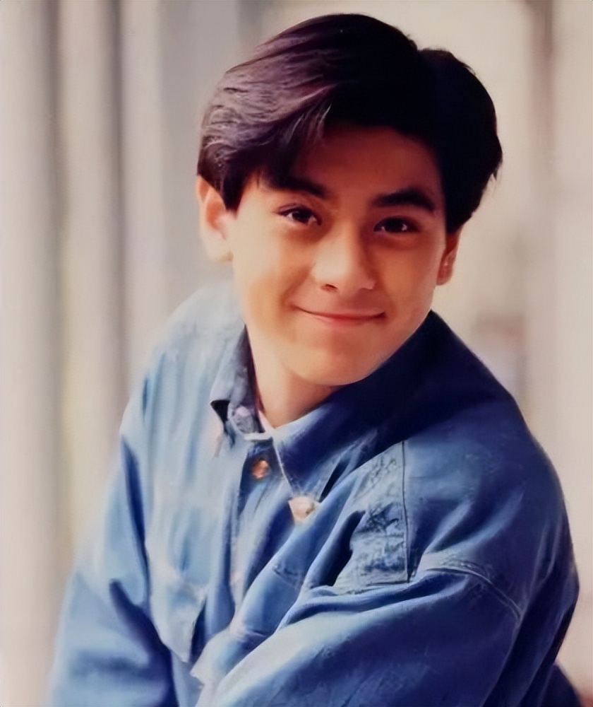 男扮女装最丑的十个男星,男扮女装惊艳的男星