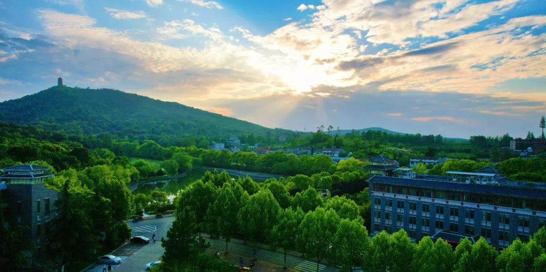 湖北文理学院非全日制,湖北文理学院是不是公办的