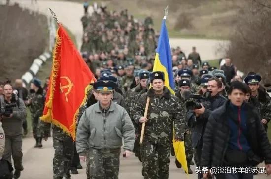 如何向小朋友解释俄乌战争？熊大教训背叛森林跟着李老板走的熊二