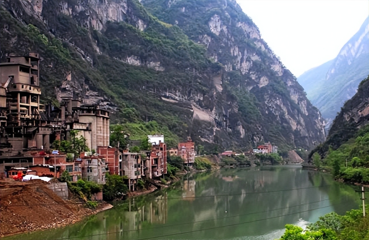 云南的小县城还有没有发展,云南的城市为什么叫州