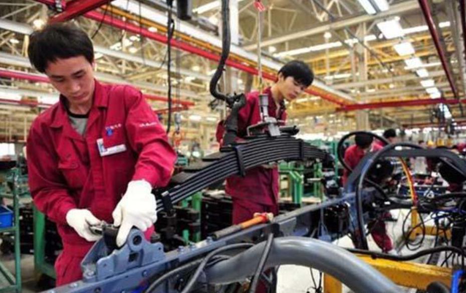 中国高级技工缺2200多万，本科生毕业没工作，技校招生却无人问津