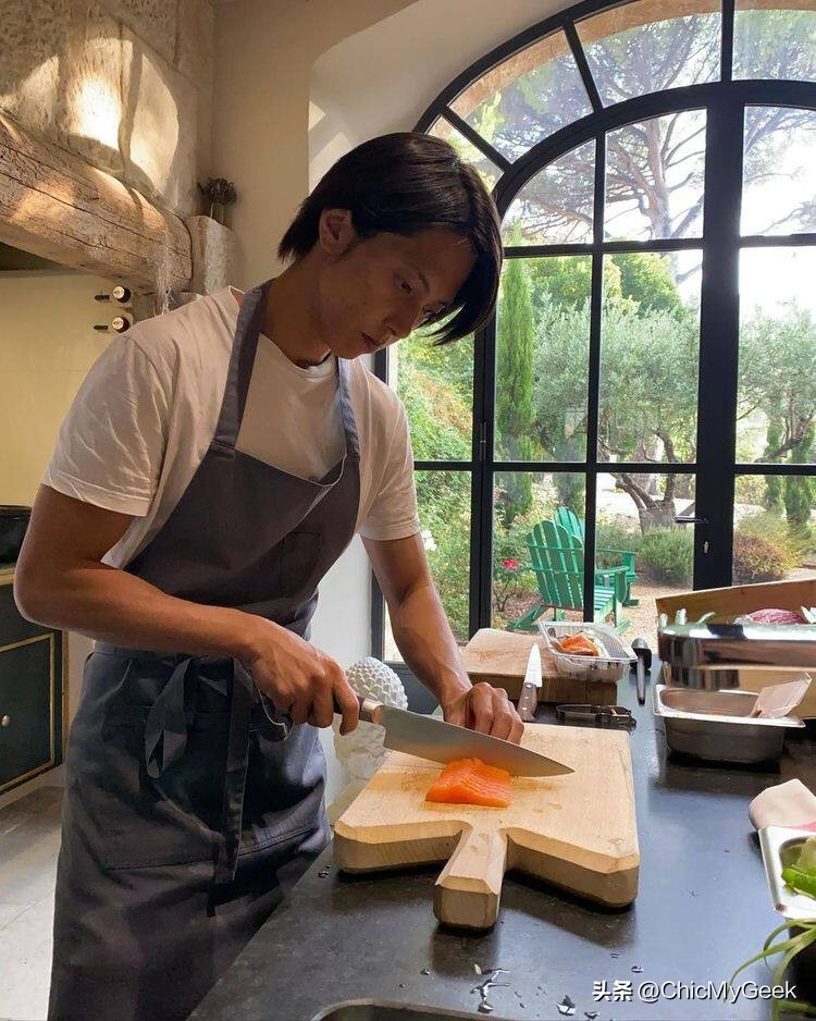 山下智久年轻时的肌肉图片,山下智久巅峰颜值