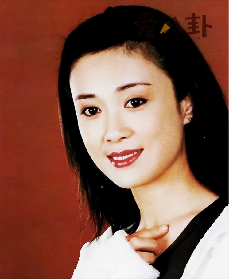 傅艺伟的情感史,傅艺伟几次婚姻