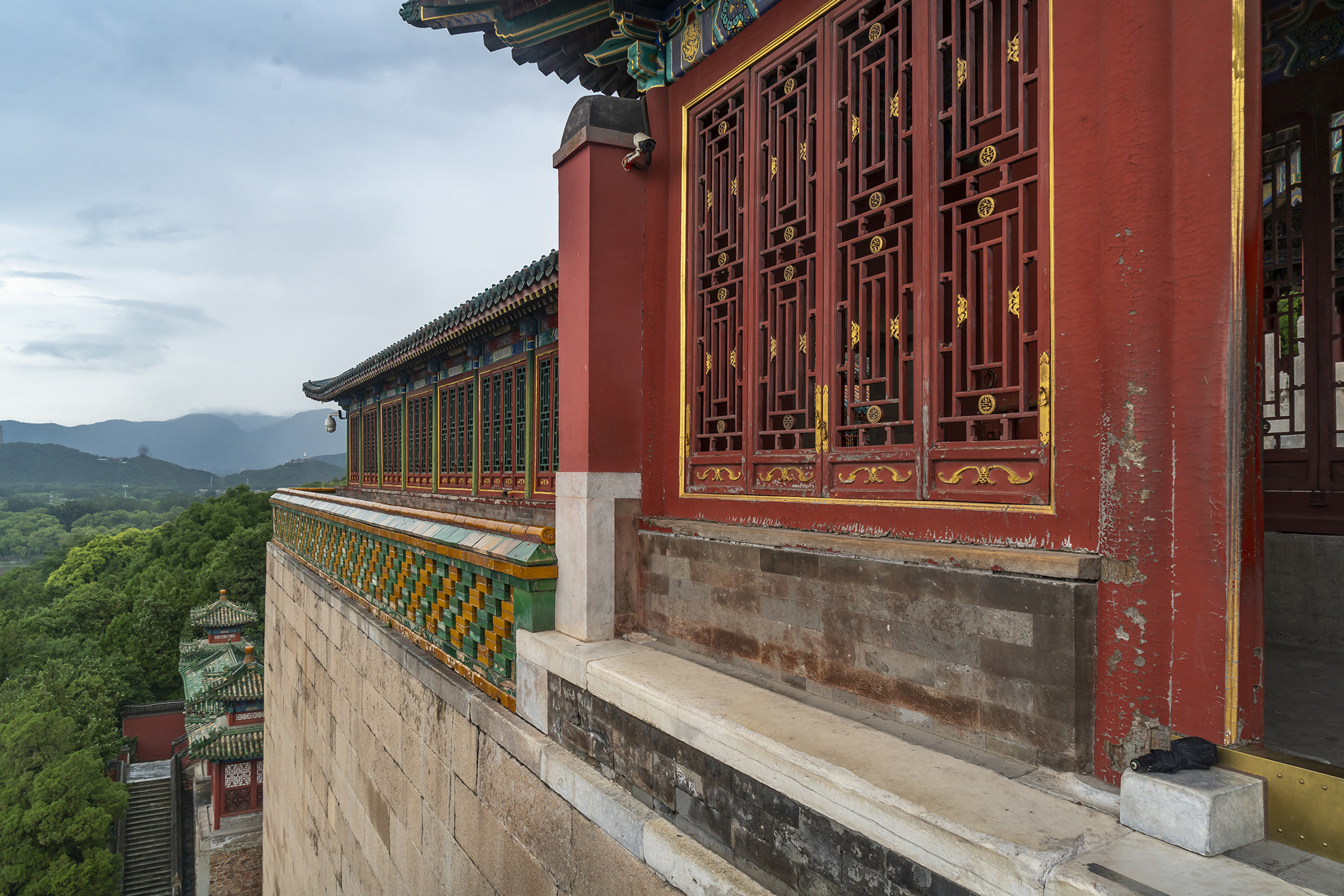 漫步北京颐和园,走颐和园长廊寓意