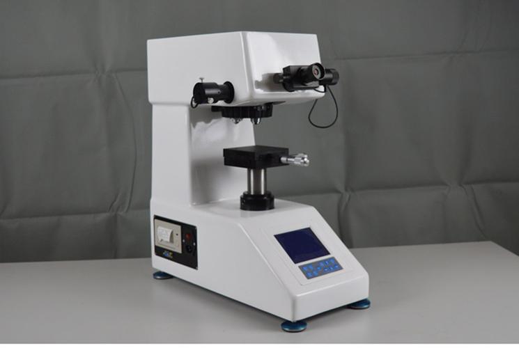 衬里的守护者“聚氨酯”,如何抗侵蚀与耐磨的双重干扰?