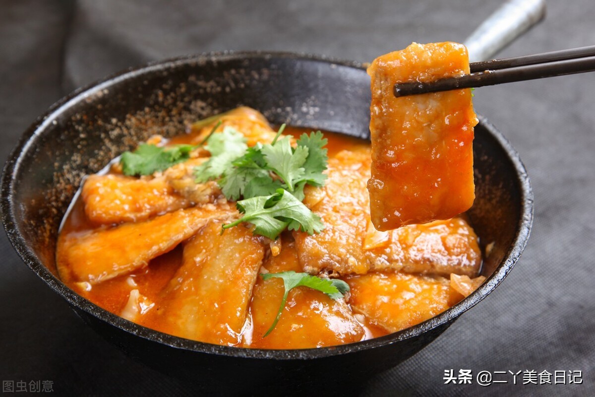 买带鱼眼珠黑好还是白好,买带鱼眼睛要什么颜色的好