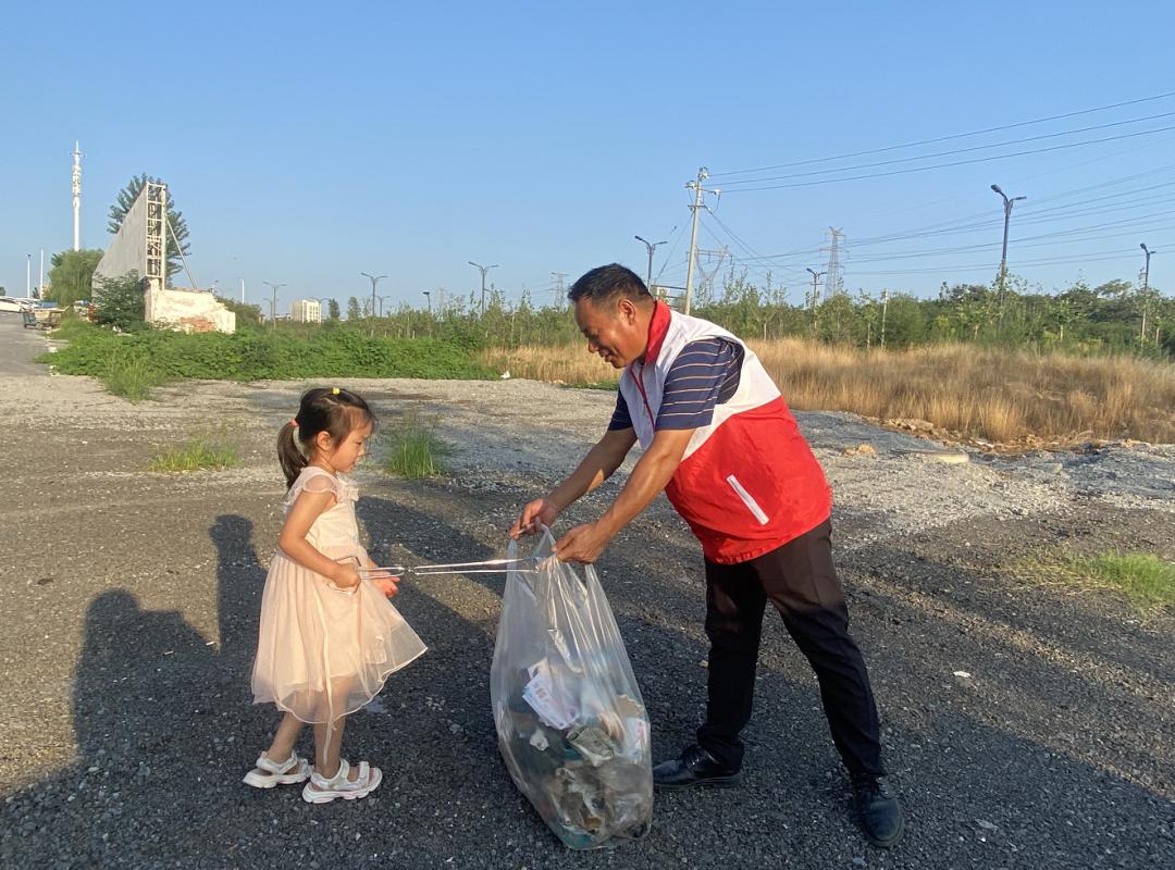 道德模范事迹暖人心 (道德模范先进事迹展示)