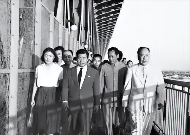 柬埔寨国王西哈努克，一生两次*亡流**中国，最后他结局如何？