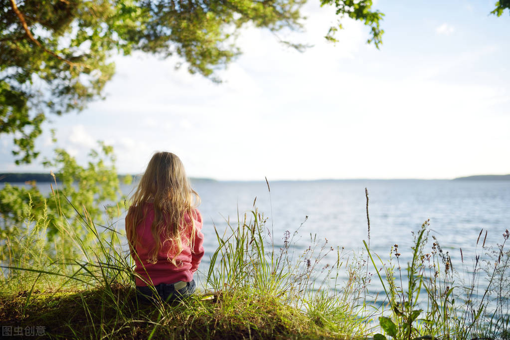人生苦短生活不易看淡看开,人生不易岁月苦短这就是生活