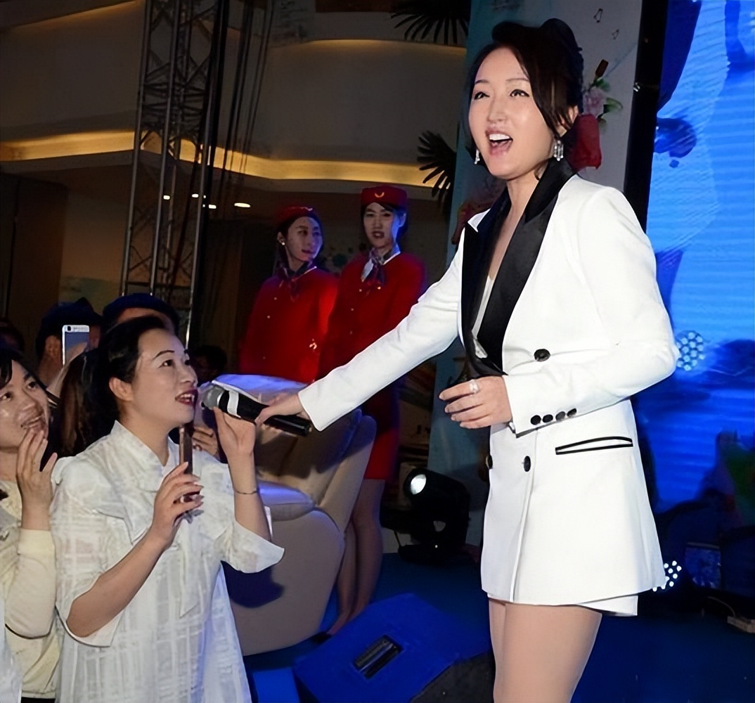 分手的26年后，赖文峰出狱乡下结婚度日，杨钰莹的选择令人心疼