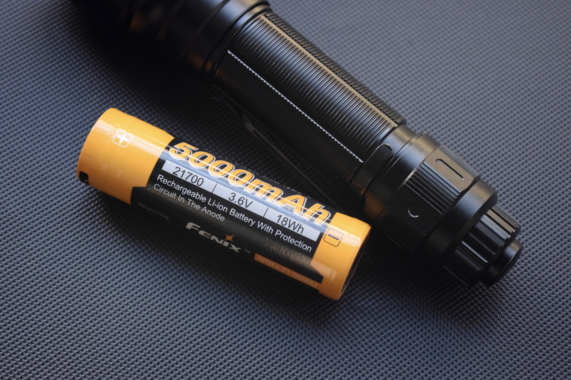 菲尼克斯tk75-2018手电评测,fenix菲尼克斯tk16v2.0战术手电筒