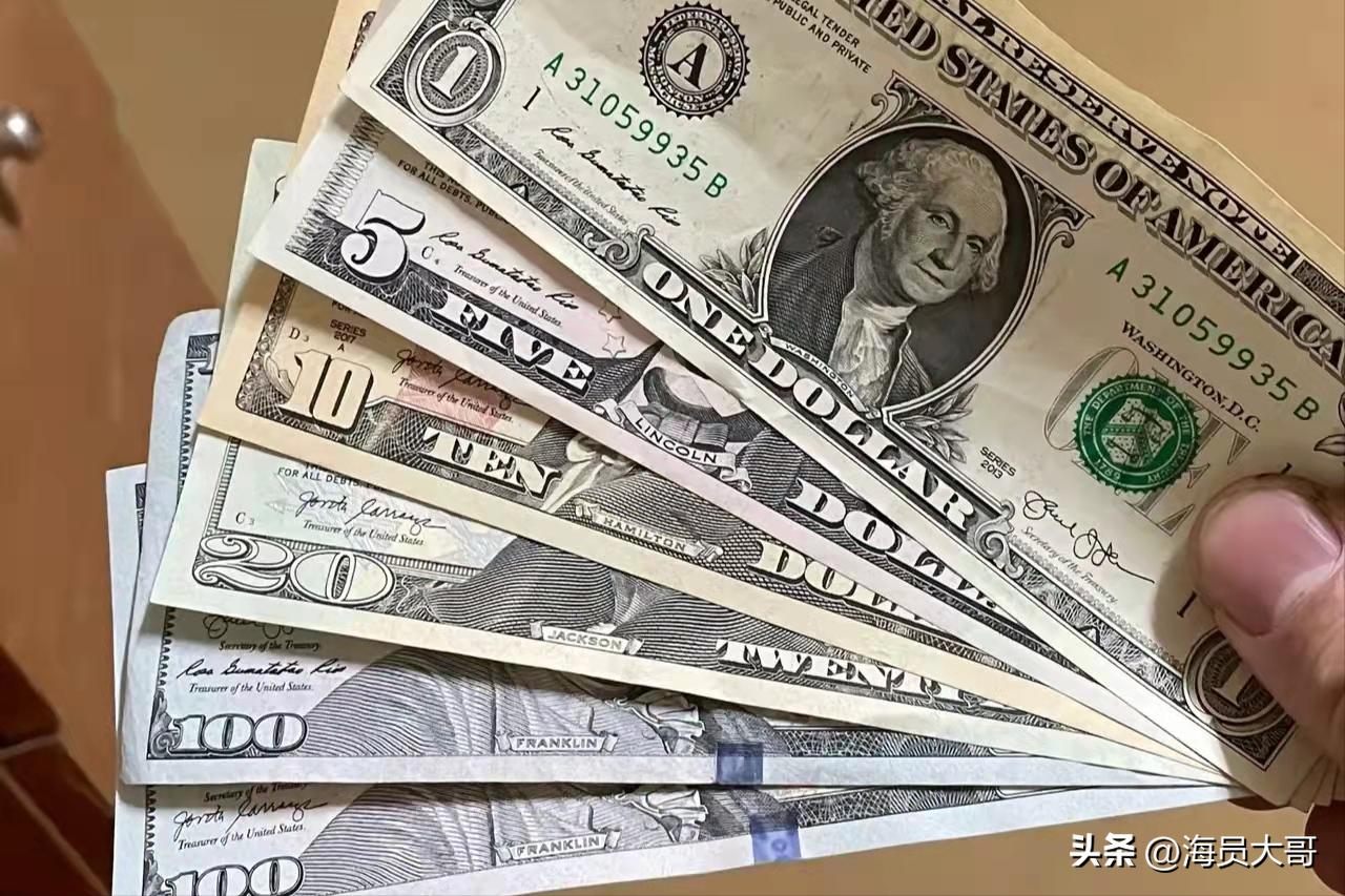 运11万吨粮食去加纳，2天装18天卸，船员半夜值班被抓，数罪并罚