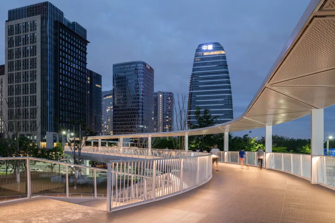 深圳宝安体育场滨海廊桥,深圳宝安滨海廊桥主体项目