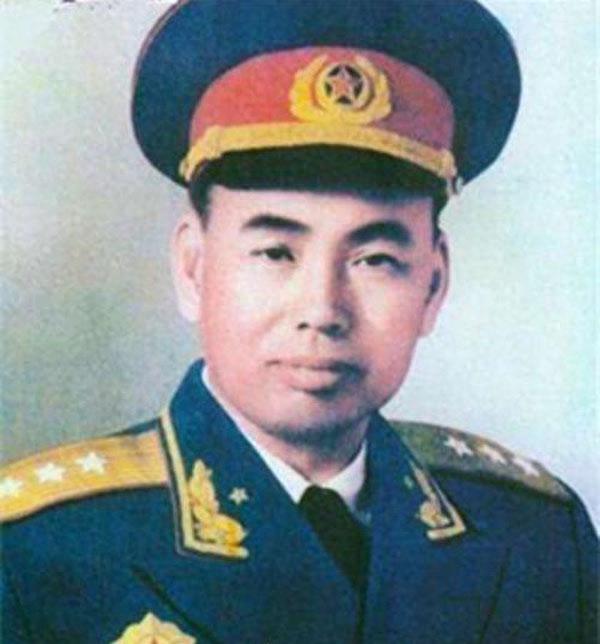 开国上将*世友许**：少林螳螂刀的战争传奇