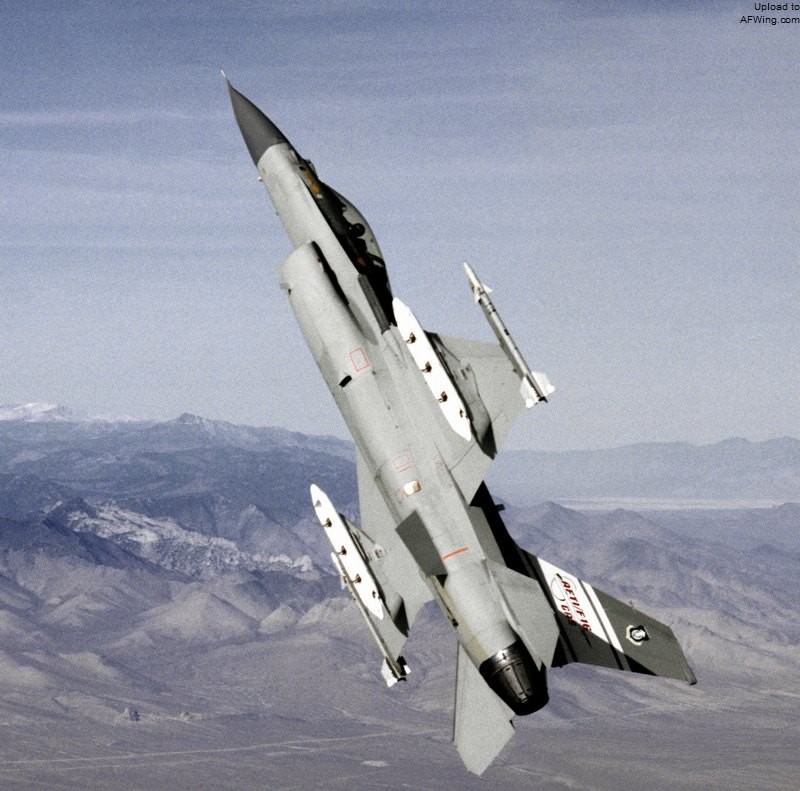 洛克希德f-16战斗机,蝰蛇的秘密f16